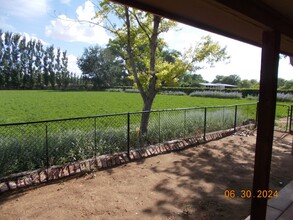 2412 Don Felipe Rd SW in Albuquerque, NM - Building Photo - Building Photo