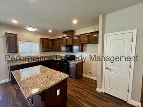 1799 Capistrano Ave in Wasco, CA - Building Photo - Building Photo