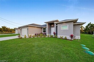 3719 16th St W in Lehigh Acres, FL - Building Photo - Building Photo