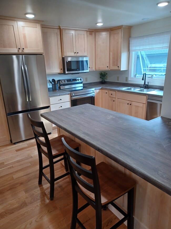 512 Farnam St, Unit New Home Utilities Incl in La crosse, WI - Building Photo - Building Photo