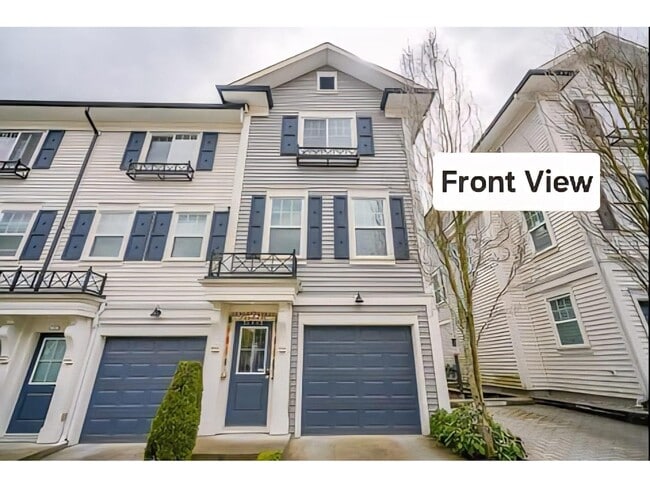 property at 8767-162 162 St