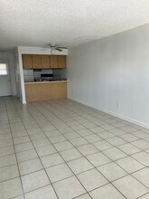 4817 W McElroy Ave in Tampa, FL - Building Photo - Building Photo