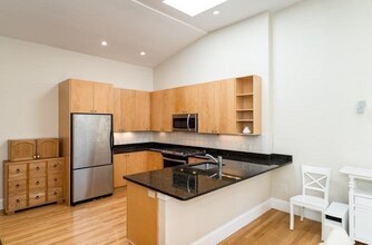 15 Valentine St in Cambridge, MA - Building Photo - Building Photo