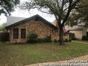 16918 Summer Creek Dr in San Antonio, TX - Building Photo