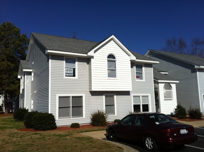 property at 114 W Victoria Ct