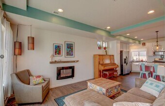4874 Halifax Ct in Denver, CO - Building Photo - Building Photo
