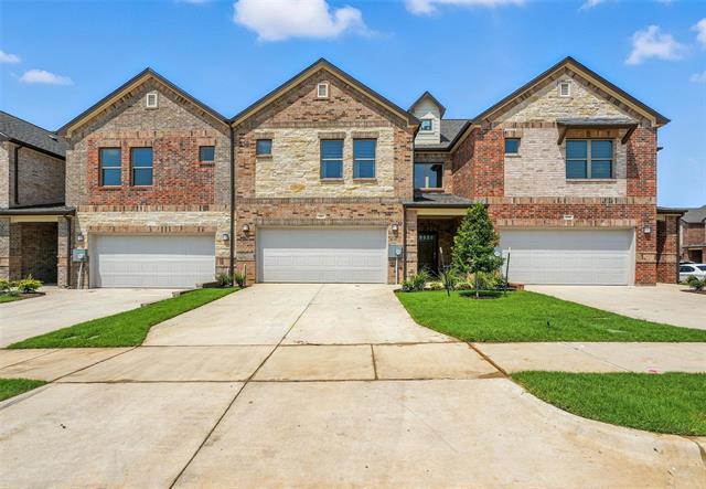 138 Pinkie Holmes Dr in Grand Prairie, TX - Building Photo