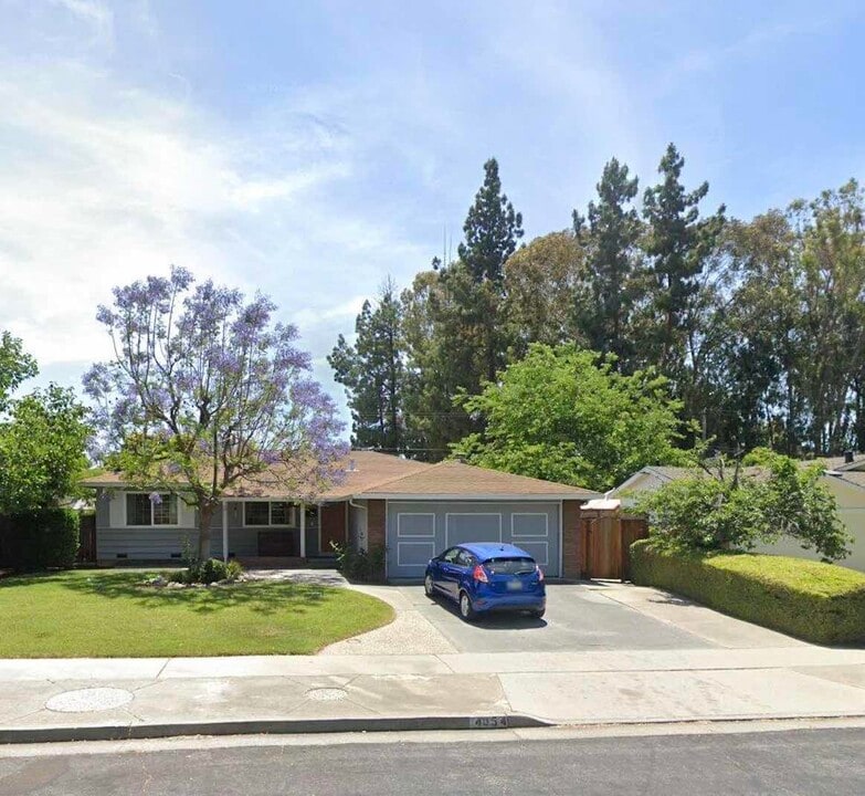 4054 Lemoyne Way in Campbell, CA - Foto de edificio