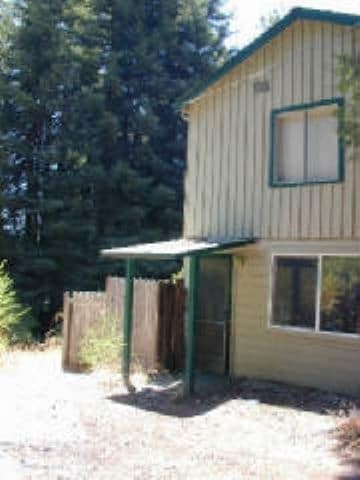 property at 10600 West Dr