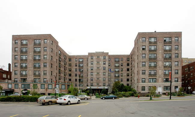 Stuyvesant Apartments in Buffalo, NY - Building Photo - Building Photo