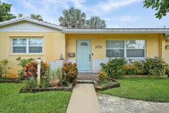 744 W Ilex Dr in West Palm Beach, FL - Building Photo - Building Photo