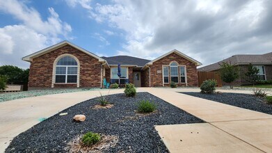 5002 Scarlet Oak Dr in San Angelo, TX - Building Photo - Building Photo