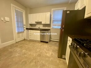61 Dana St, Unit 8 in Cambridge, MA - Foto de edificio - Building Photo