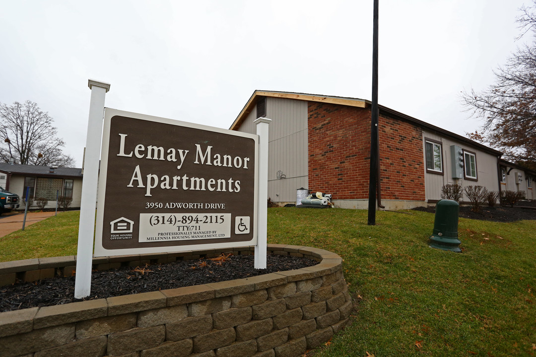 Lemay Manor II in St. Louis, MO - Foto de edificio