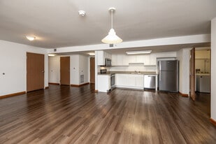 Nemitz Hall in Mount Pleasant, IA - Building Photo