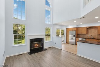 4703 Patterson St in Bridgewater, NJ - Building Photo - Building Photo