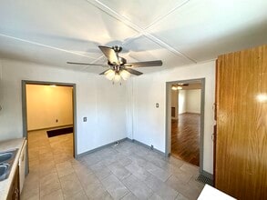 923 Franklin Ave in New Castle, PA - Foto de edificio - Building Photo