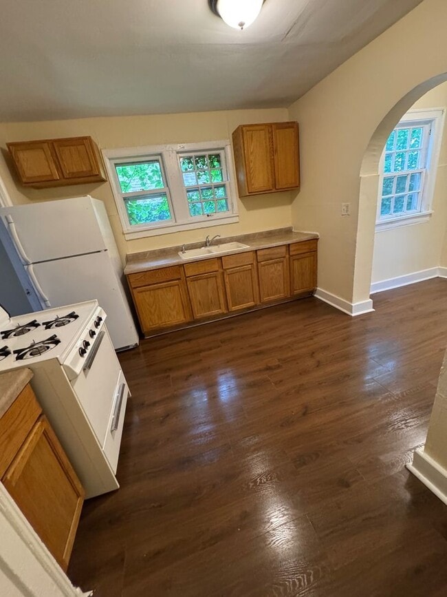 property at 129 N Burbank Ave