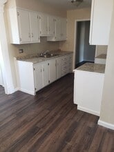 2924 Beechwood St in Odessa, TX - Foto de edificio - Building Photo