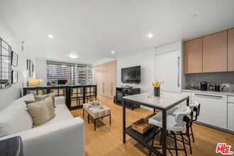 877 Francisco St in Los Angeles, CA - Building Photo - Building Photo