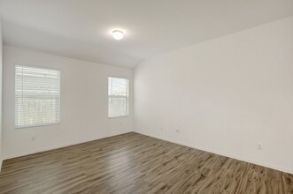 190 Crystal River Rd in Kyle, TX - Building Photo - Building Photo
