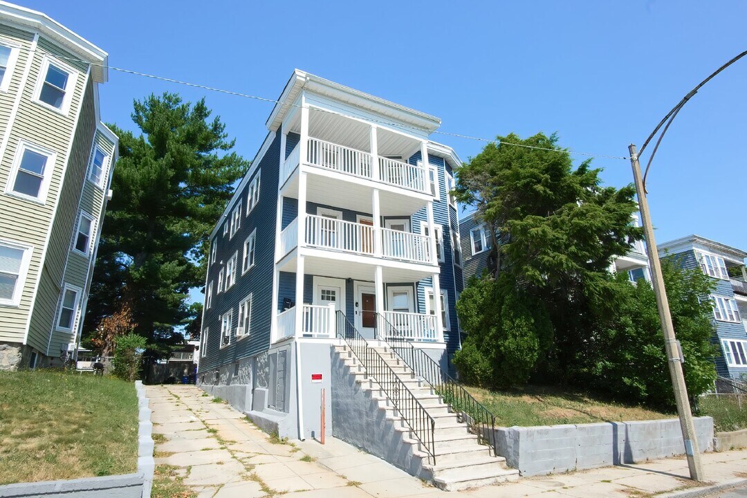 87 Fuller St in Boston, MA - Building Photo