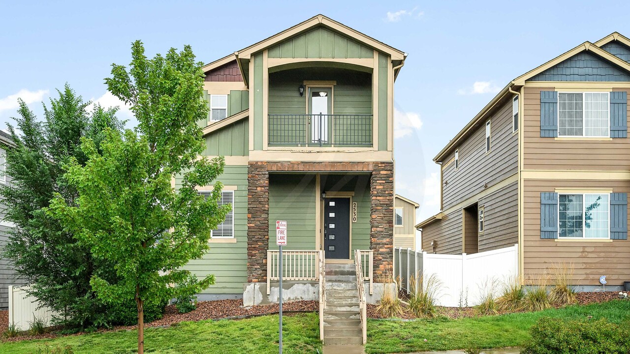 2530 Ellingwood Dr in Colorado Springs, CO - Foto de edificio