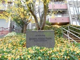 29 Etruria St in Seattle, WA - Building Photo
