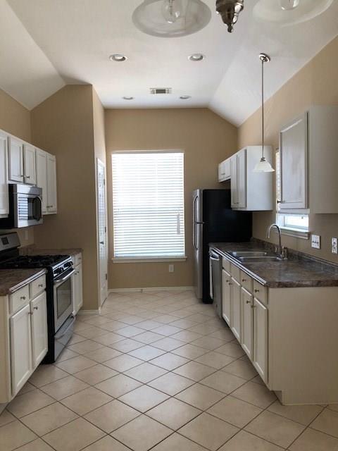 property at 2841 Southampton Way