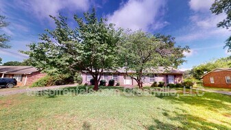 166 Hidden Hill Rd in Spartanburg, SC - Building Photo