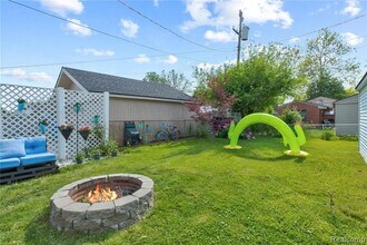 4910 Roosevelt Blvd in Dearborn Heights, MI - Building Photo - Building Photo