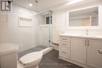 16 Maynard Ave in Toronto, ON - Building Photo - Building Photo