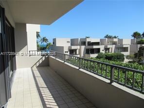 201 Crandon Blvd, Unit # 341 in Miami, FL - Building Photo