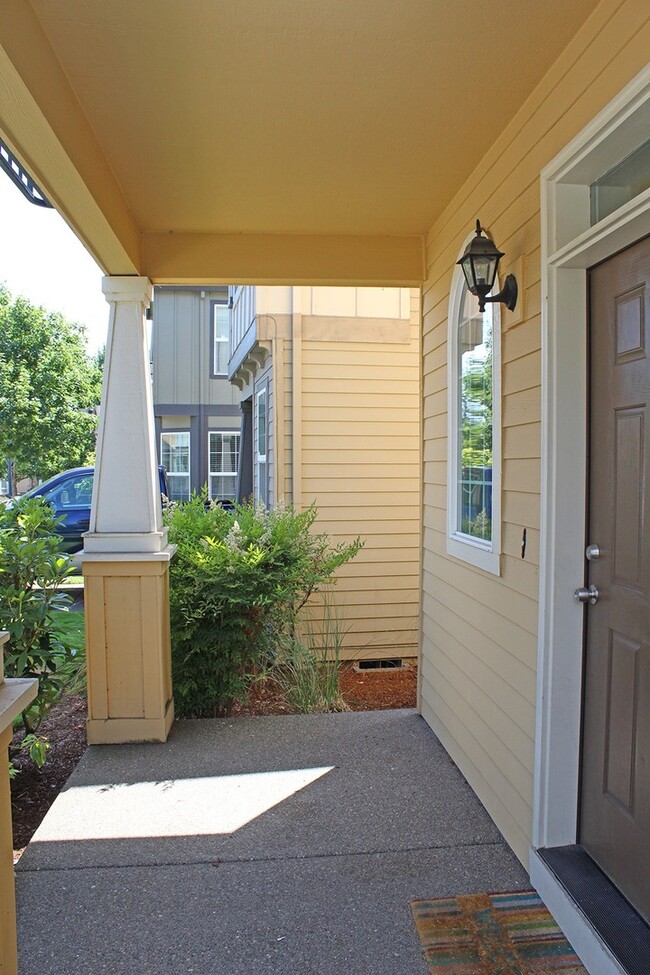 937 SE Elina Ave in Hillsboro, OR - Building Photo - Building Photo