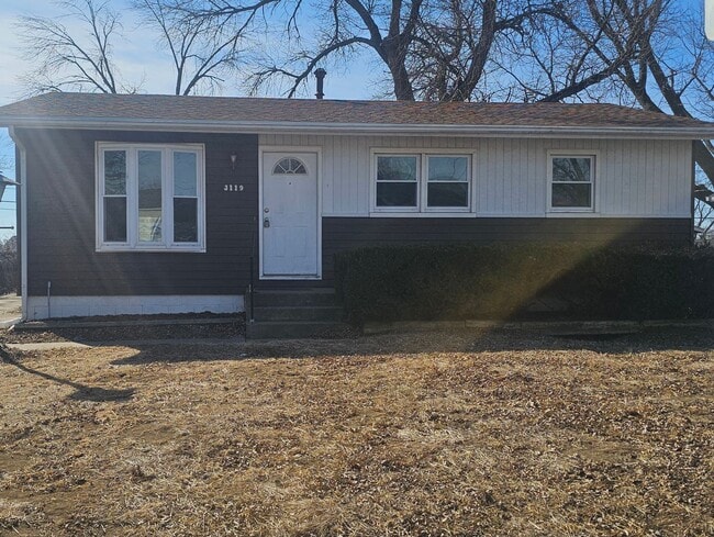 property at 3119 W 67th St