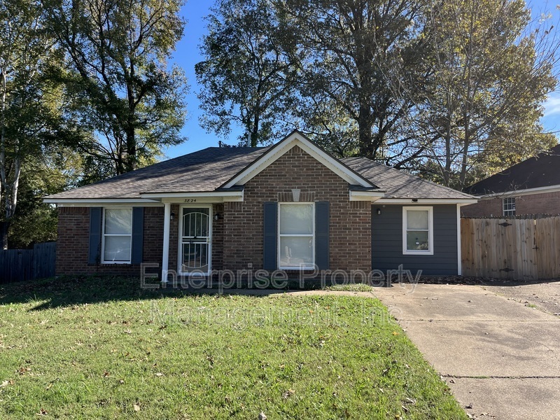 3824 Windermere Rd in Memphis, TN - Foto de edificio