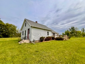 3495 Caboose Ln in Green Bay, WI - Building Photo - Building Photo