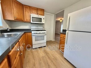 2110 Pretty Lake Ave in Norfolk, VA - Building Photo - Building Photo