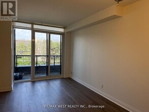 1 Valhalla Inn Rd in Toronto, ON - Building Photo - Building Photo