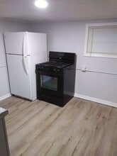 821 Becker St, Unit Becker Garden Unit in Hammond, IN - Building Photo - Building Photo