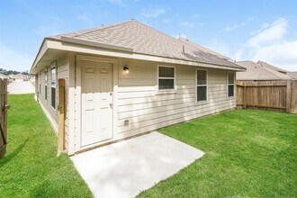 14056 Lahontan Dr in Shenandoah, TX - Building Photo - Building Photo