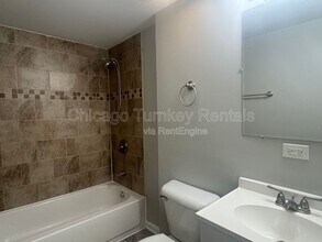 1542 Shirley Dr in Calumet City, IL - Building Photo - Building Photo