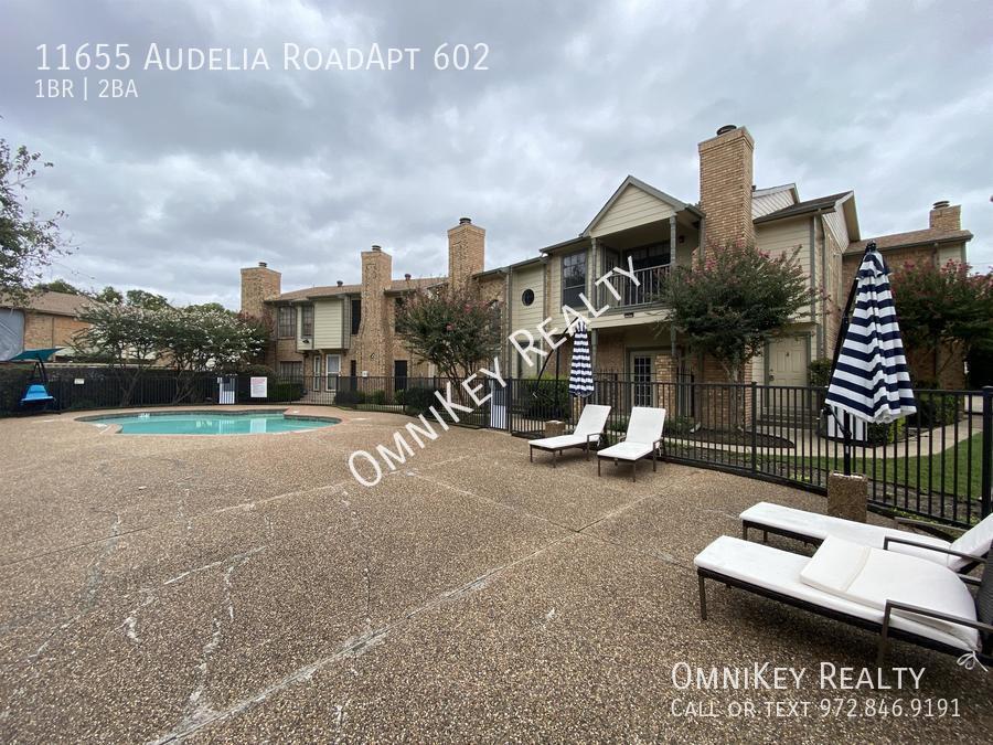 11655 Audelia Rd in Dallas, TX - Foto de edificio