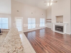 9876 Brimfield Dr in Cordova, TN - Building Photo - Building Photo