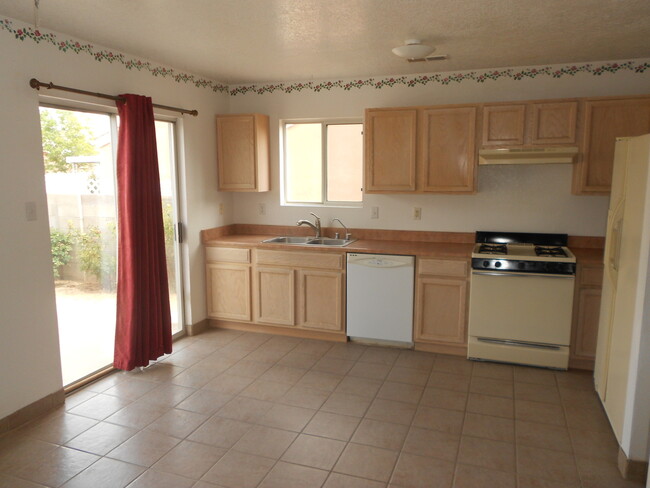 10552 Ramah Dr NW in Albuquerque, NM - Building Photo - Building Photo