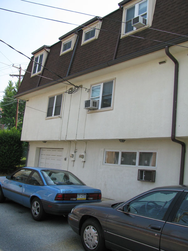 1235 Elm St in Reading, PA - Building Photo - Building Photo