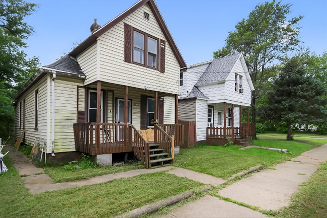 2210 W Wiswall St in Peoria, IL - Building Photo - Building Photo