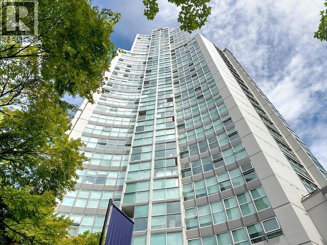 property at 1323 Homer St