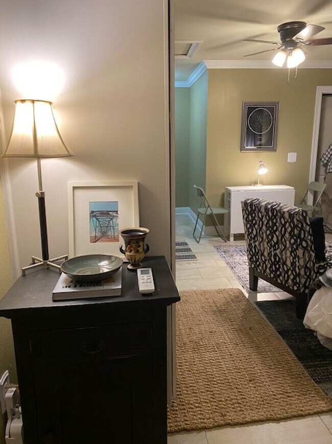 1321 Kings Dr in Tallahassee, FL - Building Photo - Building Photo