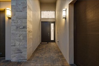 8330 Essex Country Clb Dr in Boca Raton, FL - Building Photo - Building Photo